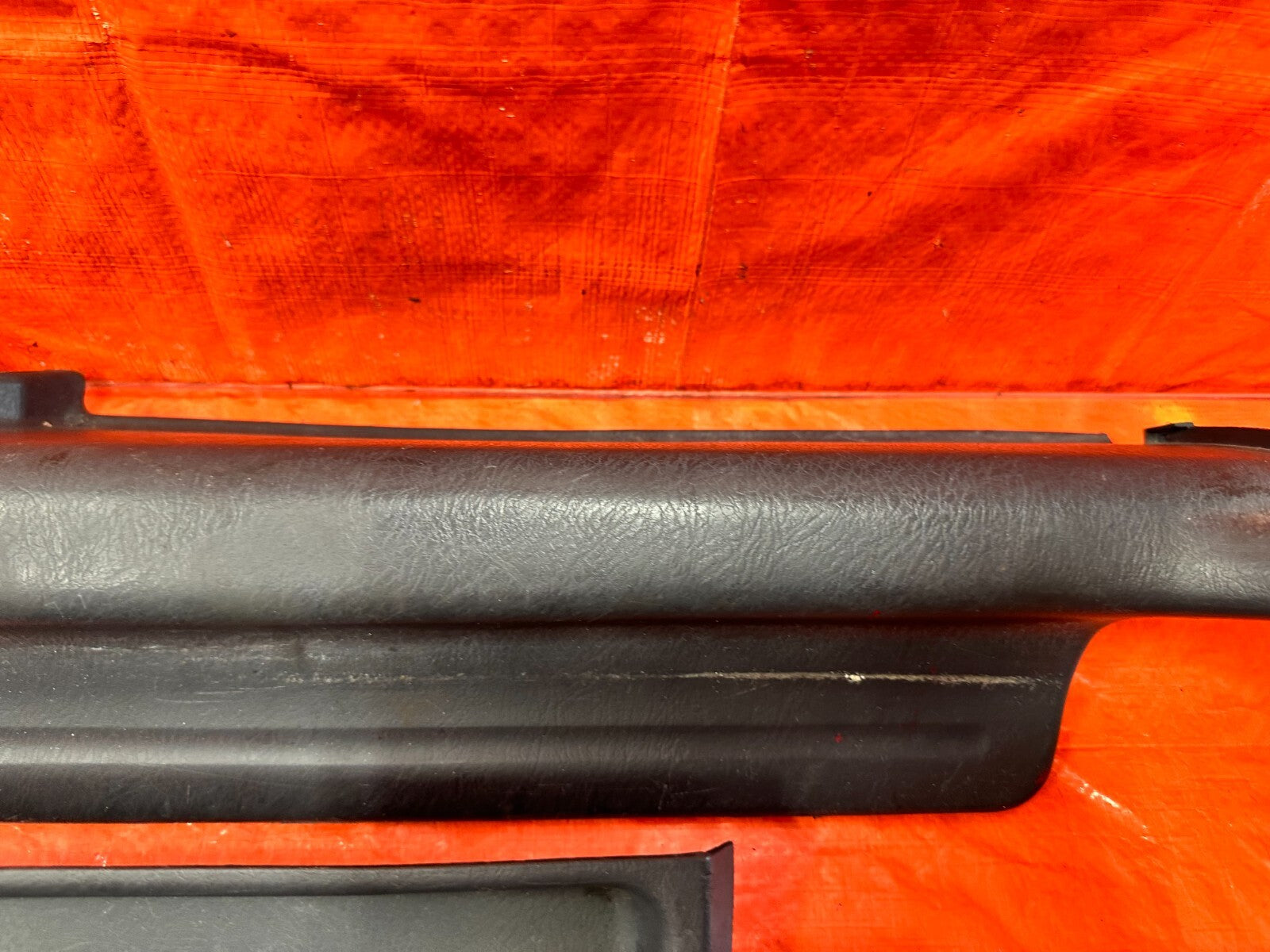 96 00 HONDA CIVIC COUPE   LEFT AND RIGHT FLOOR PILLARS SCUFF PLATES GRAY OEM 28510