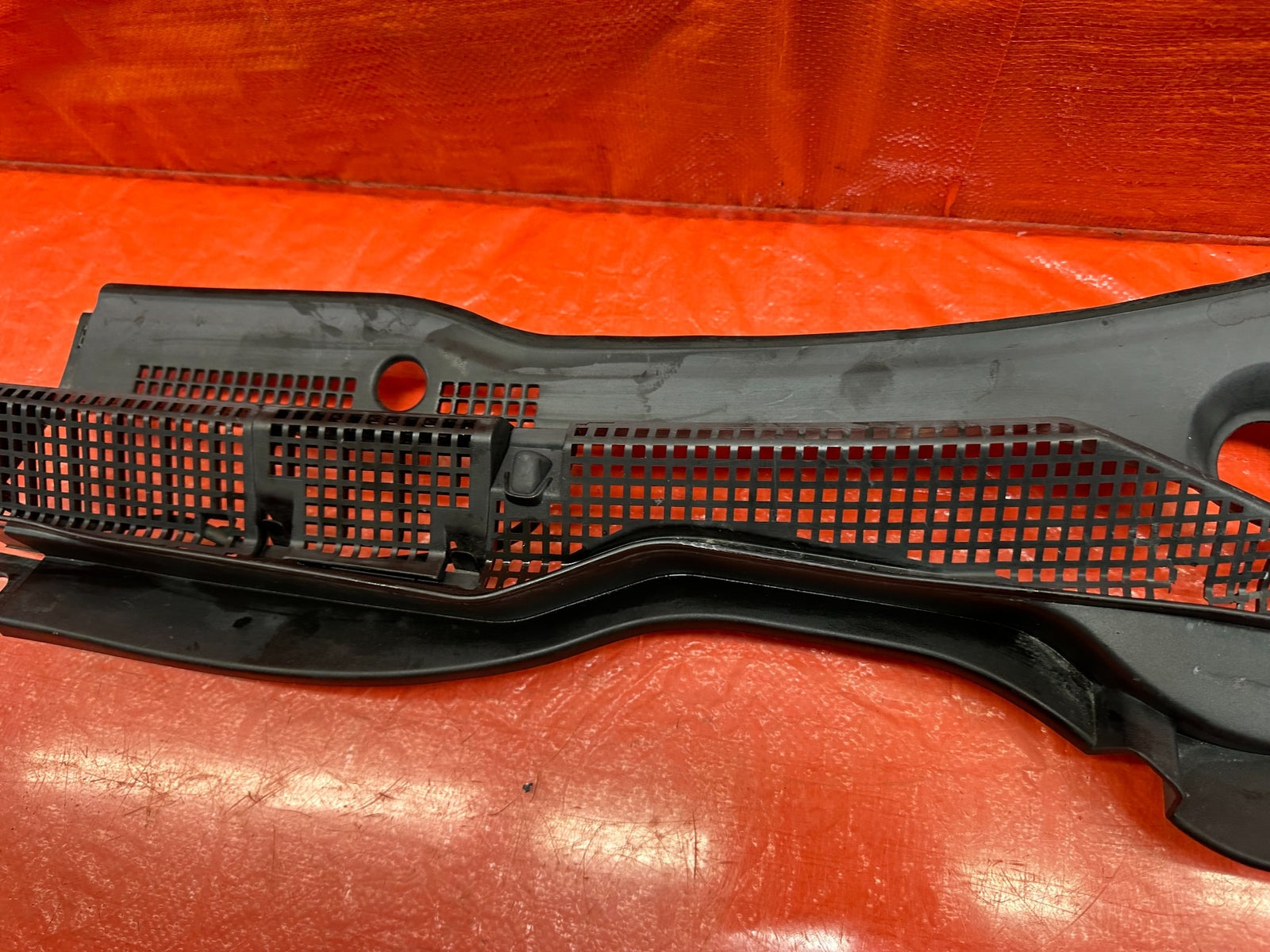 04 05 ACURA TSX   WINDSHIELD WIPER COWL   DRIVER LEFT SIDE   OEM FACTORY #2057