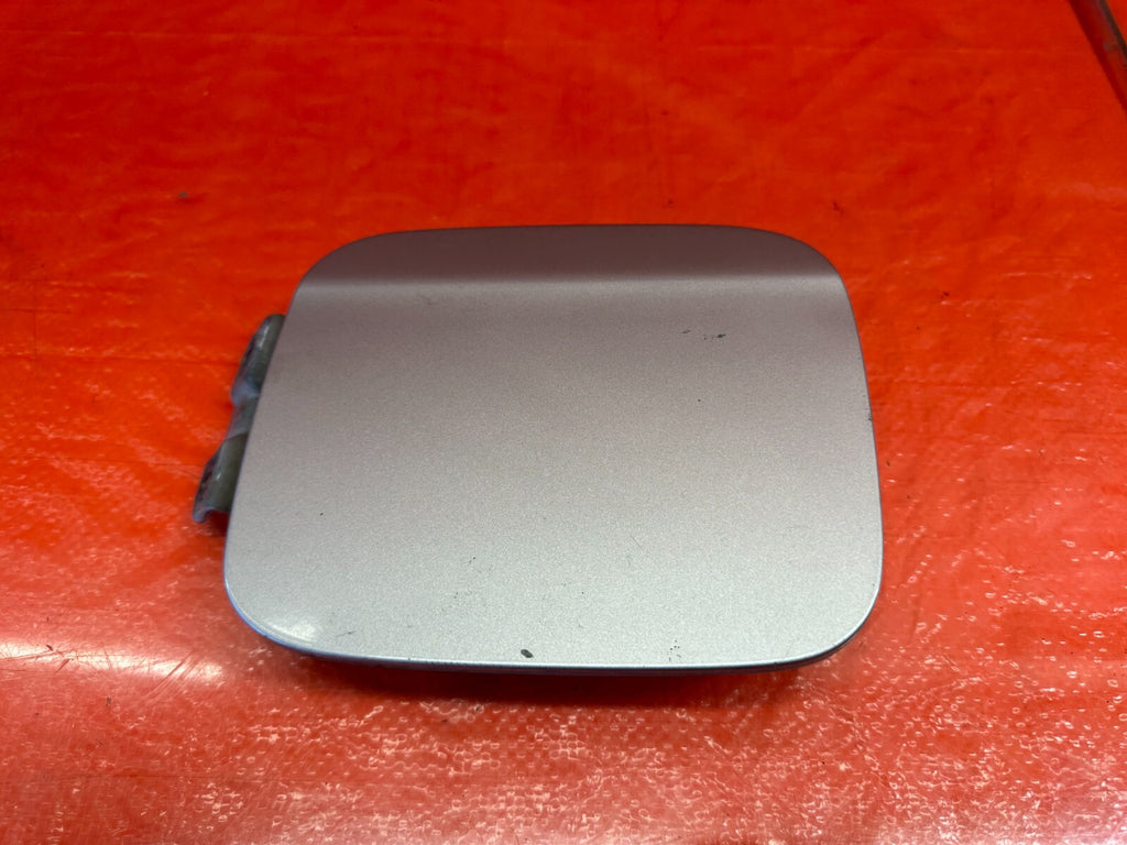 04 08 ACURA TSX   GASOLINE GAS FUEL LID COVER   SILVER   OEM FACTORY #2090