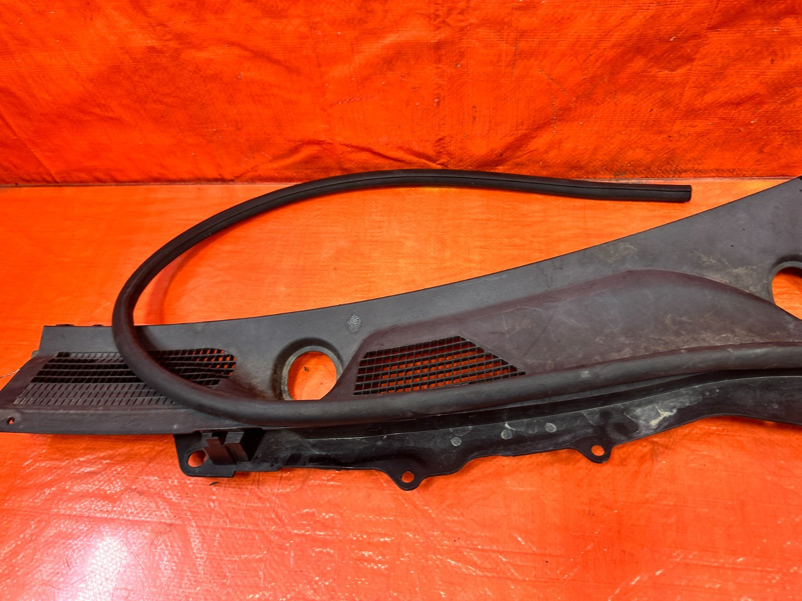 08 15 INFINITI G37 & Q60   2D COUPE   WIPER COWL TRIM   LEFT SIDE   OEM #3295