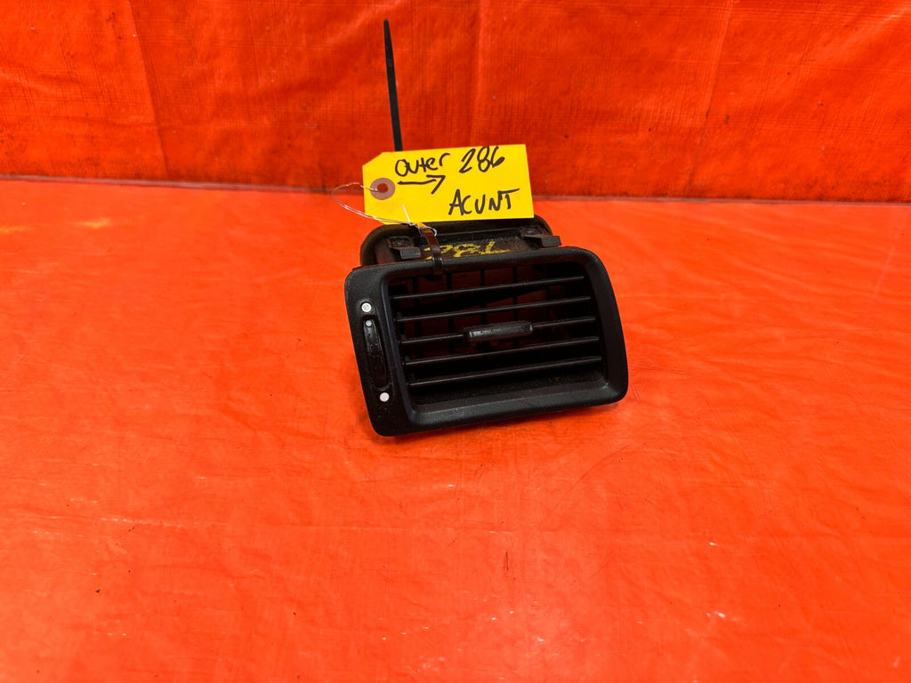 06 11 HONDA CIVIC   PASSENGER RIGHT AC VENT   THIS IS THE OUTER ONE   OEM #2861