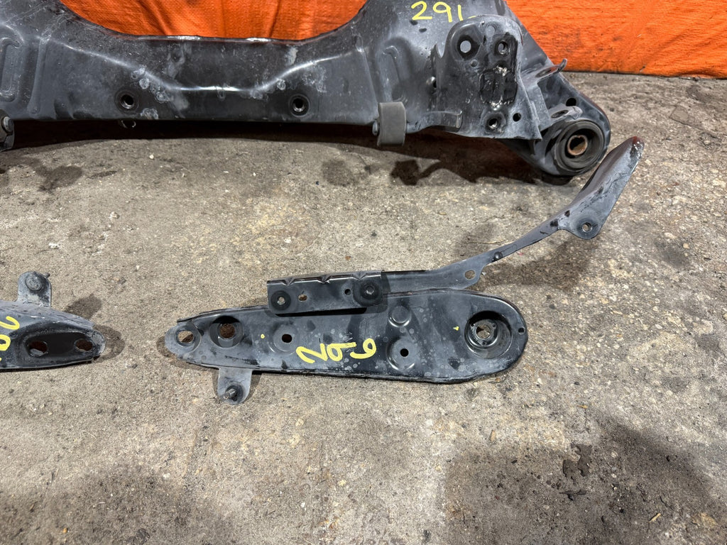 14 20 INFINITI Q50 & 16 20 Q60 REAR SUBFRAME CROSSMEMBER K FRAME W/ BRACKETS 2968