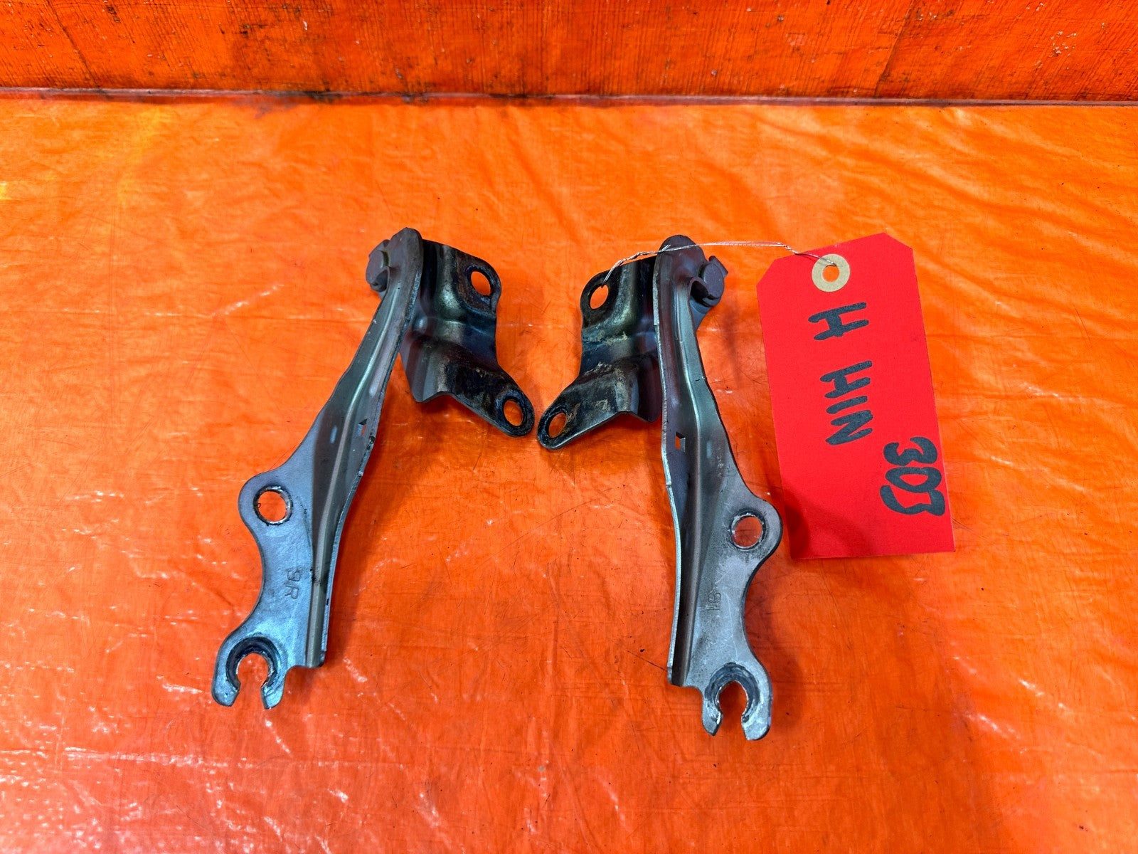 09 11 MAZDA RX8 RX 8   LEFT & RIGHT HOOD HINGES   OEM FACTORY #3032