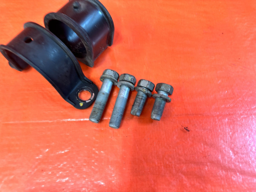 13 16 HYUNDAI GENESIS COUPE   POWER STEERING RACK MOUNTING BRACKET BRACE OEM 3181