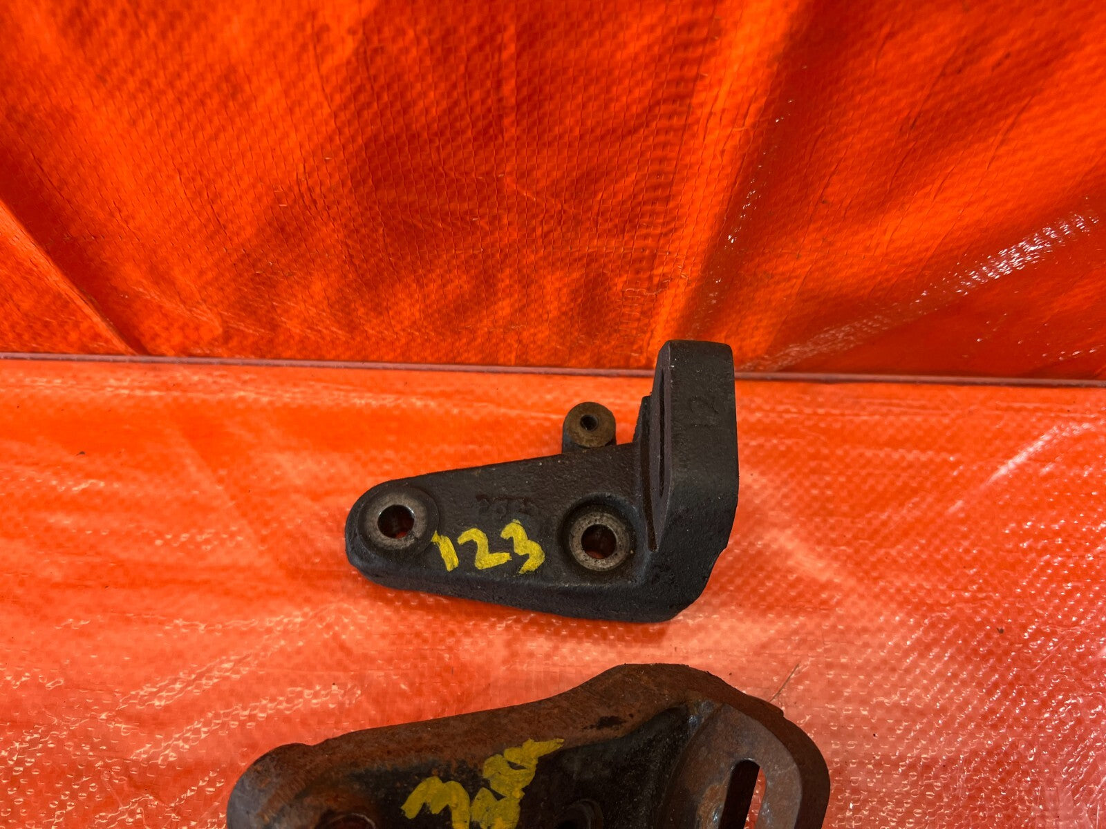 94 01 ACURA INTEGRA   ALTERNATOR MOUNTING BRACKET SET   TOP & BOTTOM   OEM #1234