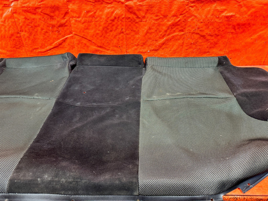02 05 HONDA CIVIC SI EP3 PASSENGER REAR LOWER SEAT SKIN WRAP COVER OEM 3082