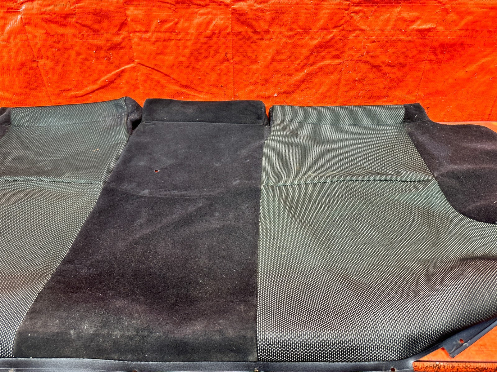 02 05 HONDA CIVIC SI EP3 PASSENGER REAR LOWER SEAT SKIN WRAP COVER OEM 3082