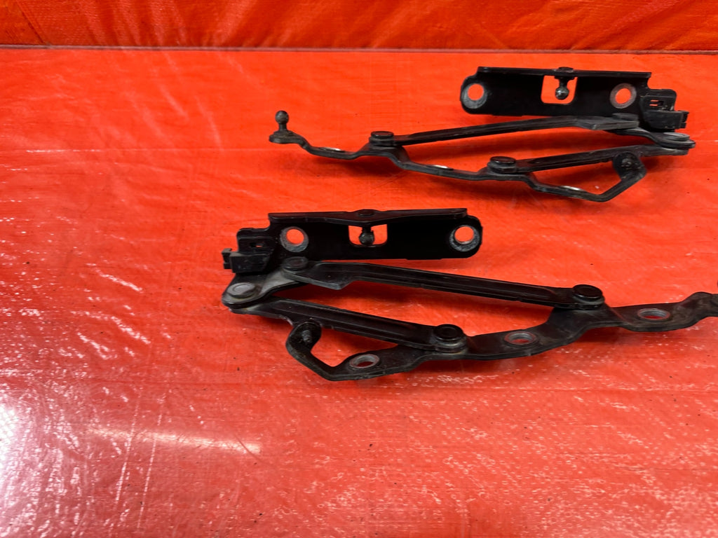 07 13 INFINITI G35 G37 SEDAN   LEFT AND RIGHT TRUNK HINGES   OEM FACTORY #1929
