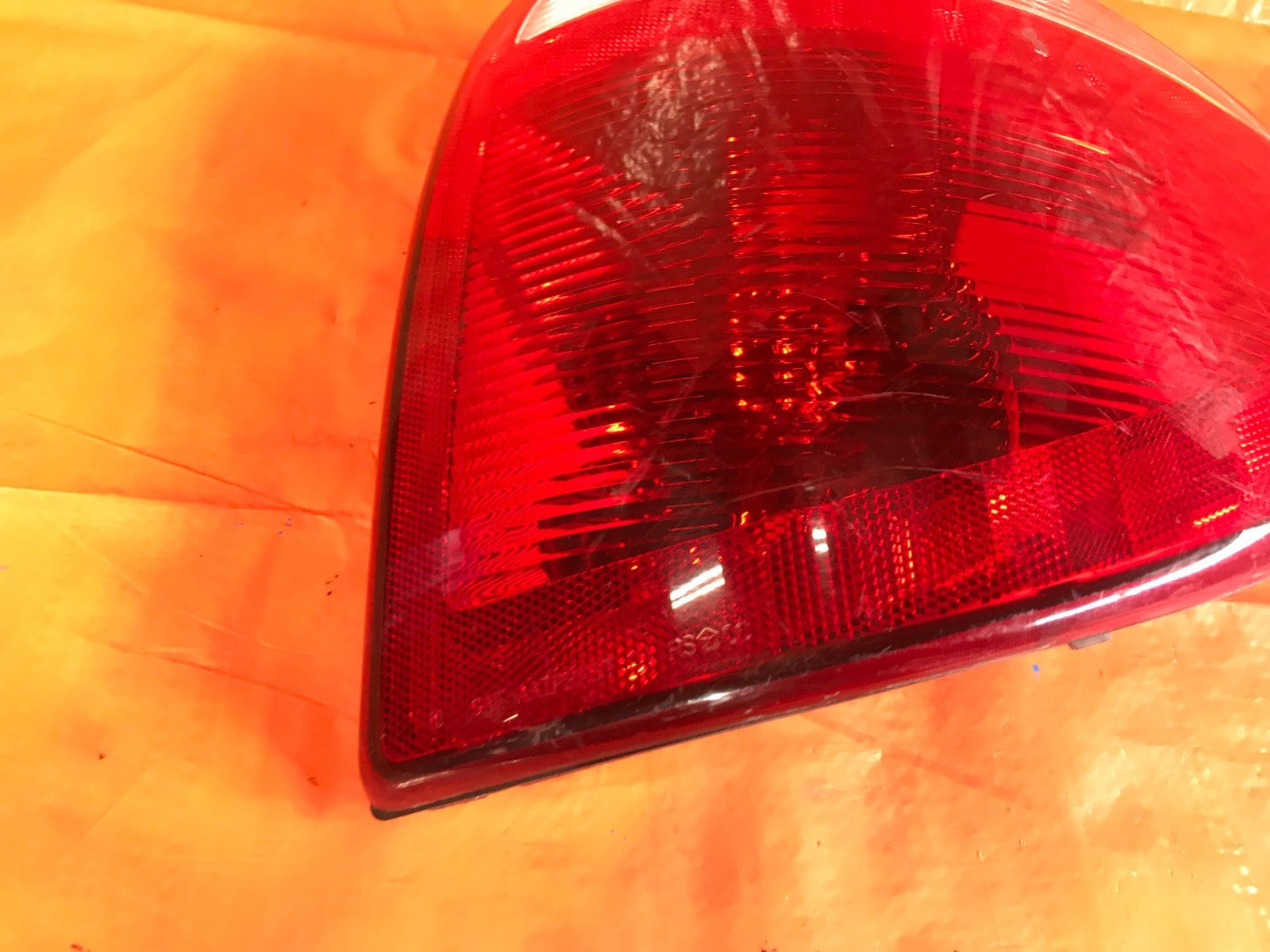 OEM 2003 03 DODGER CARAVAN PASSENGER RIGHT TAIL LIGHT LAMP R RH1