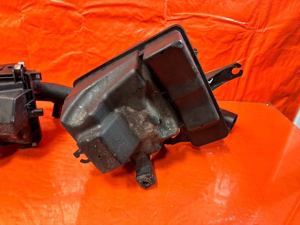 96 00 HONDA CIVIC   NON VTEC D16Y7 FACTORY INTAKE SYSTEM AIR BOX W/ ALL ARMS OEM14