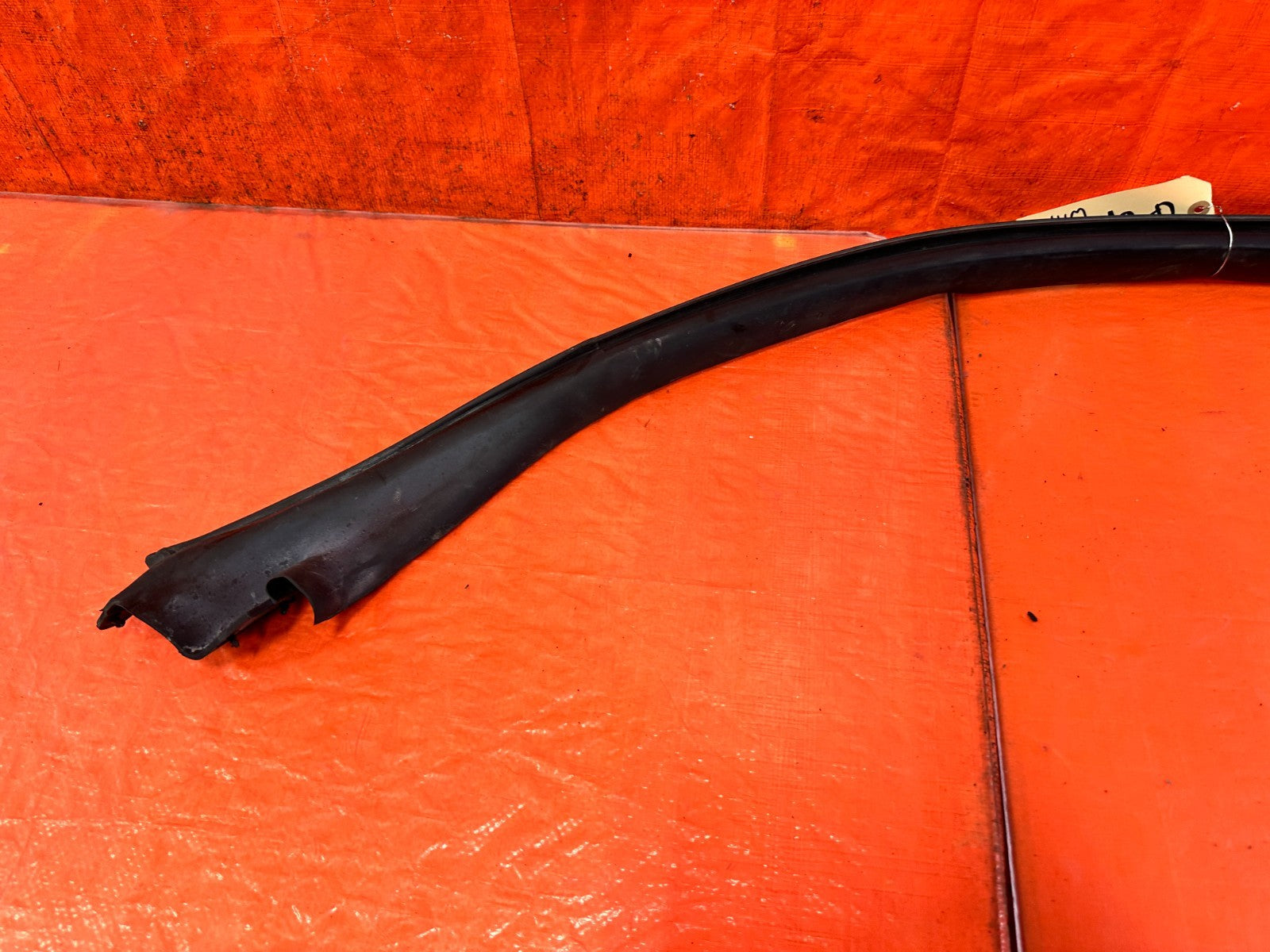 10 16 HYUNDAI GENESIS COUPE   DRIVER LEFT DOOR UPPER WEATHER STRIP SEAL OEM #3266