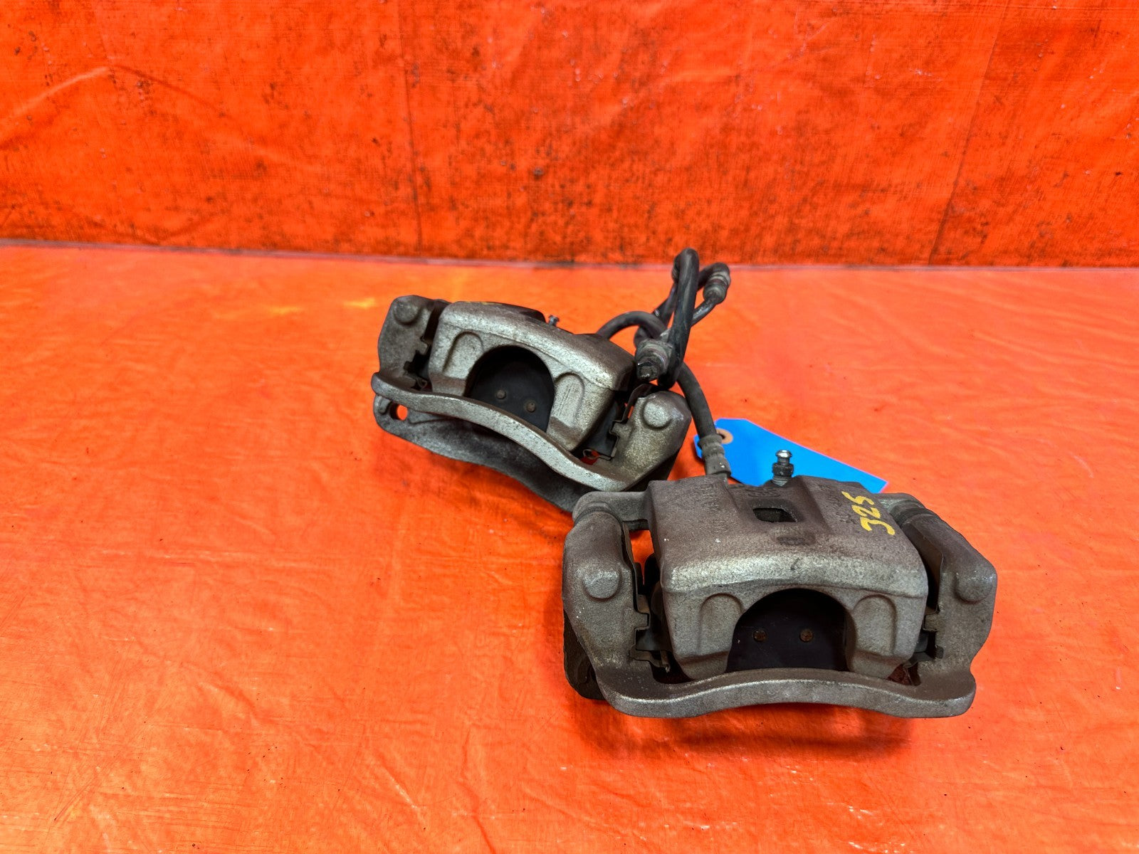 12 14 HYUNDAI GENESIS COUPE BK2 2.0L LEFT AND RIGHT REAR BRAKE CALIPERS OEM 3253