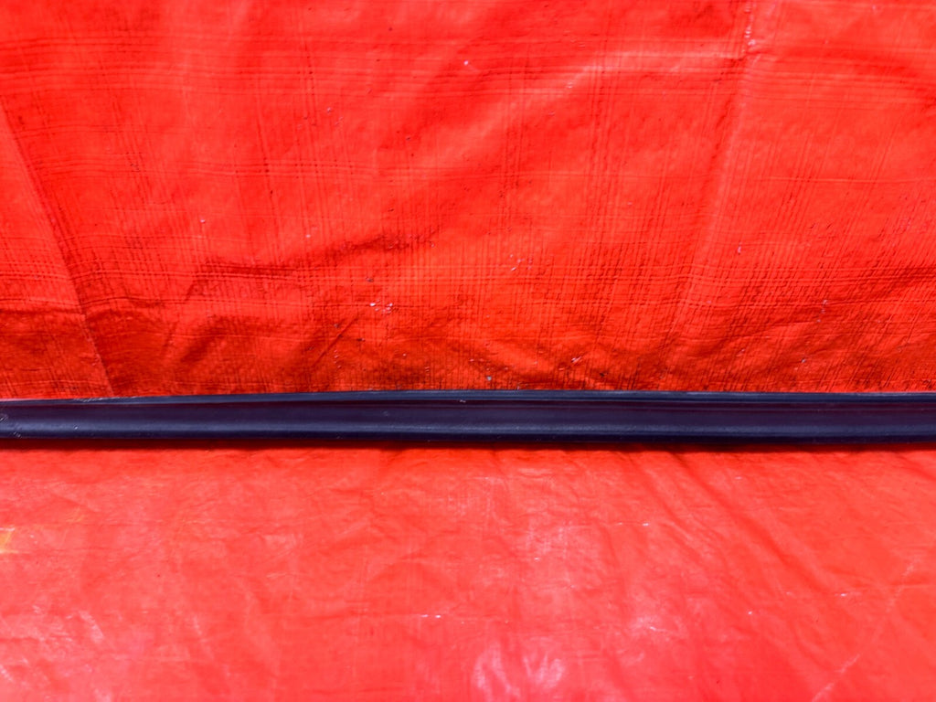04 08 ACURA TSX   DRIVER LEFT REAR DOOR WEATHER STRIP TRIM SEAL GASKET OEM 2753