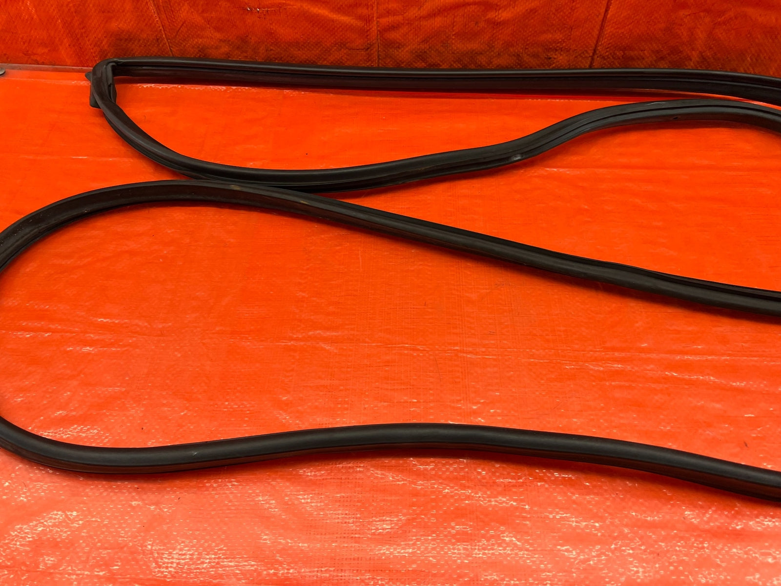 02 05 HONDA CIVIC SI EP3 HATCH LEFT DOOR WEATHER STRIP TRIM SEAL GASKET OEM 21611