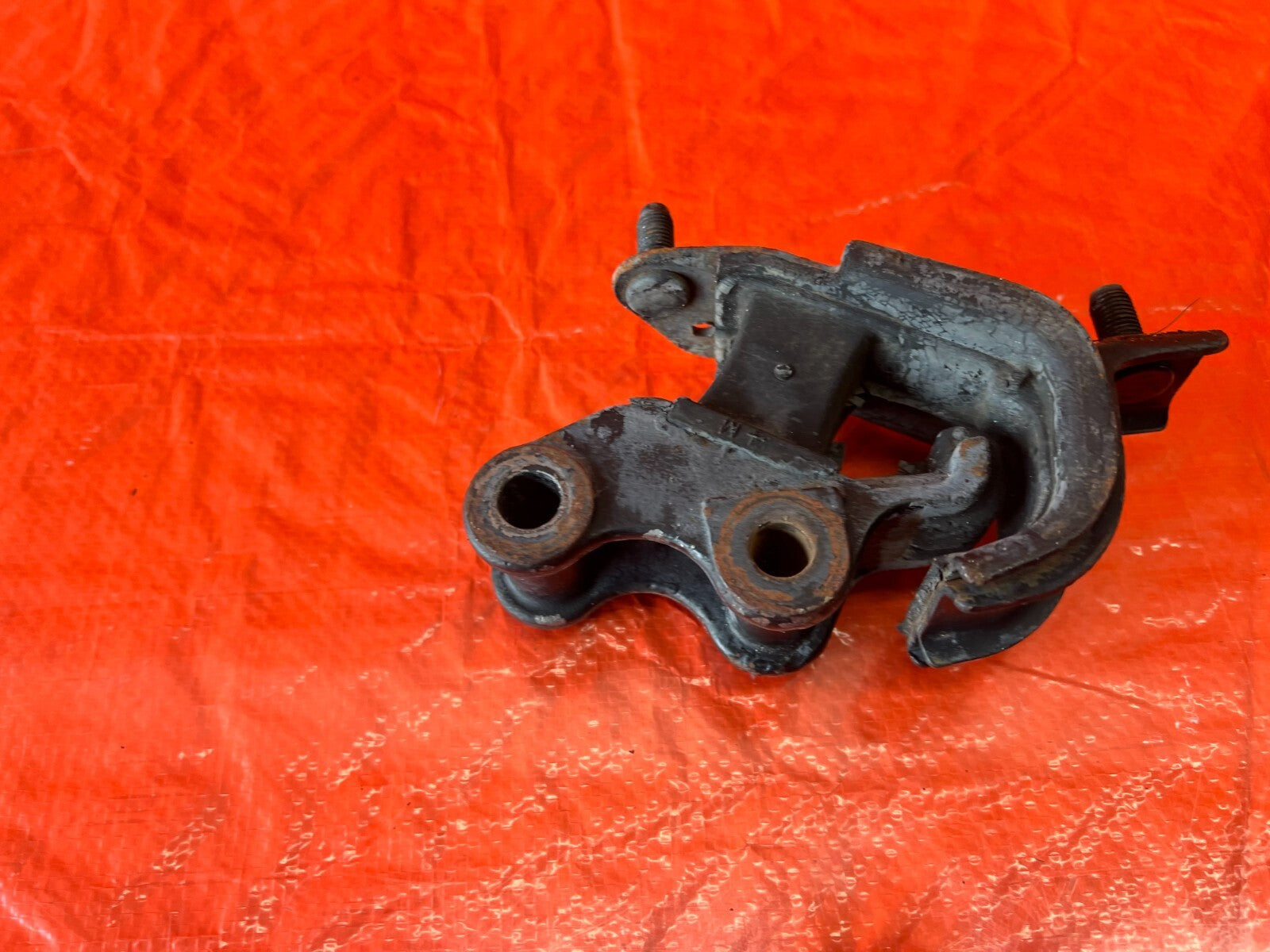 04 08 ACURA TSX   K24A2 MANUAL   TRANSMISSION RUBBER MOUNT   OEM FACTORY #1565