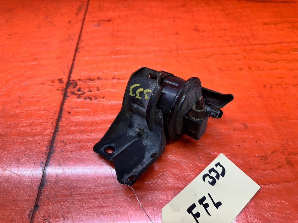 92 95 HONDA CIVIC 1.6L   FUEL FILTER & FIREWALL MOUNTING BRACKET   OEM #3330