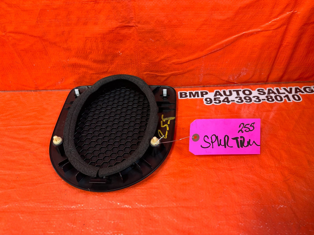 04 08 ACURA TSX   REAR SPEAKER COVER TRIM PLASTIC LEFT OR RIGHT   OEM #2557