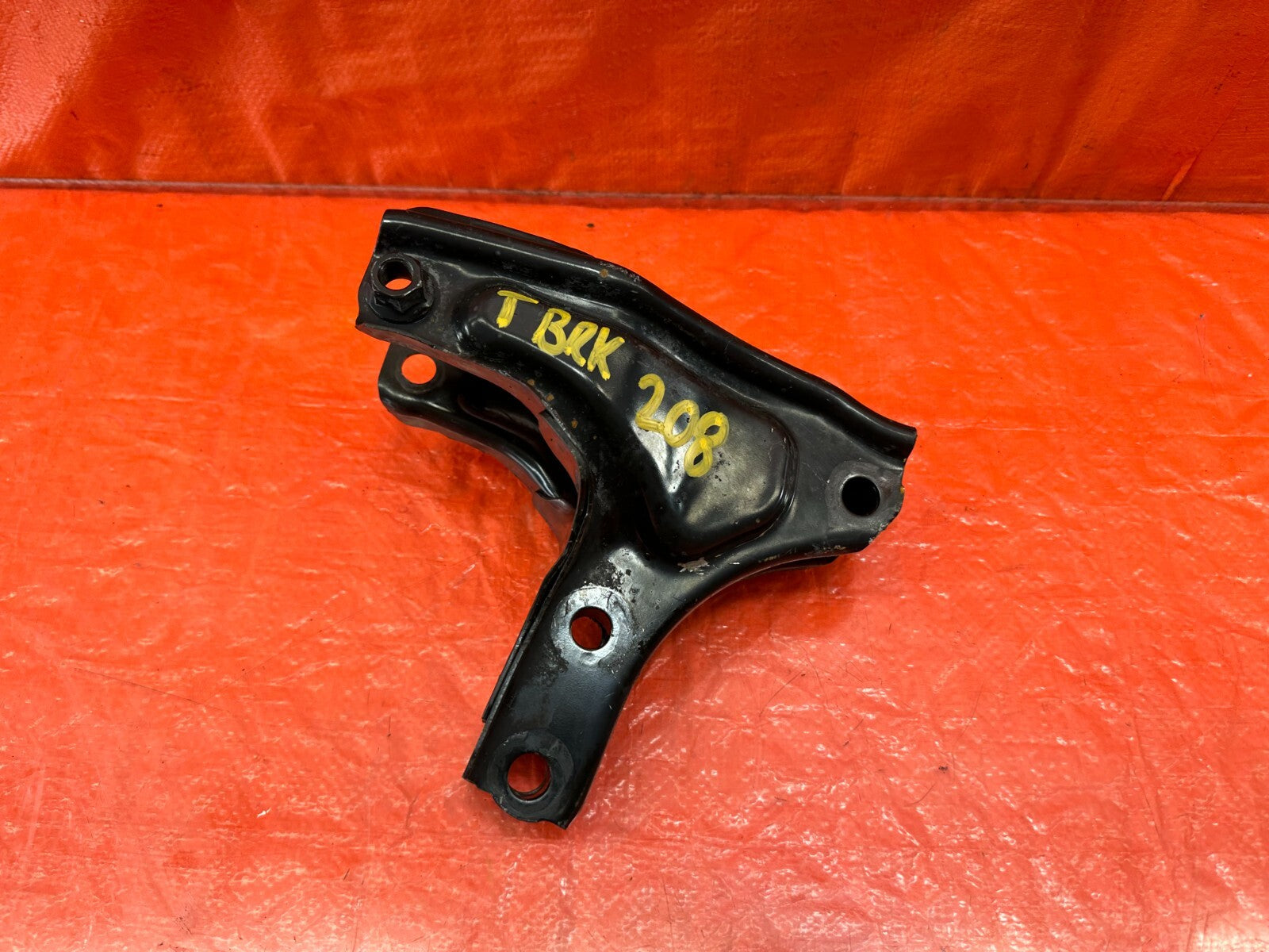 96 00 HONDA CIVIC EX COUPE REAR TRANSMISSION BRACKET   AUTOMATIC AUTO AT OEM 2080