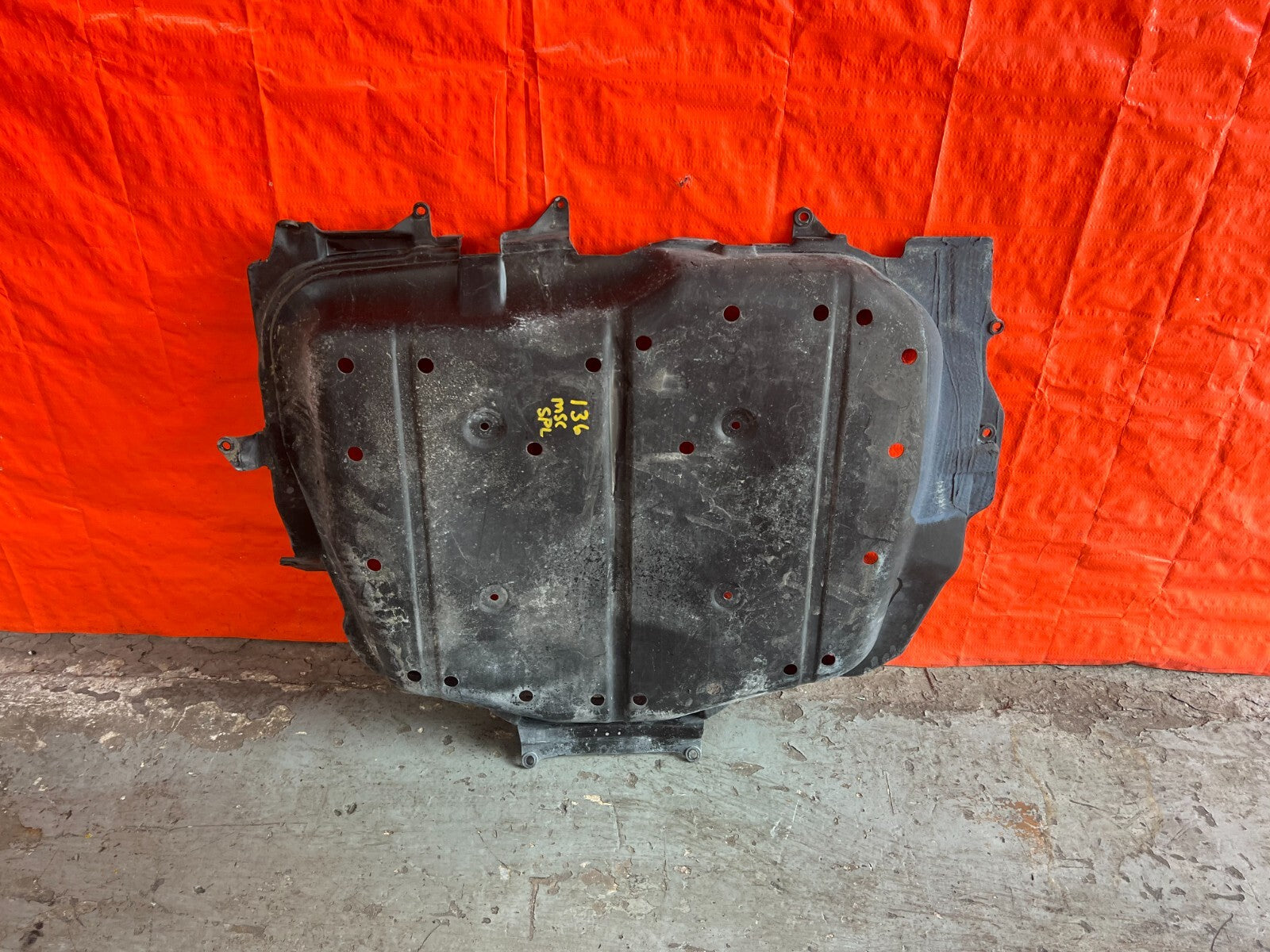 97 98 HONDA PRELUDE   FUEL TANK GASOLINE TANK PLASTIC COVER TRIM SHROUDE OEM 1360