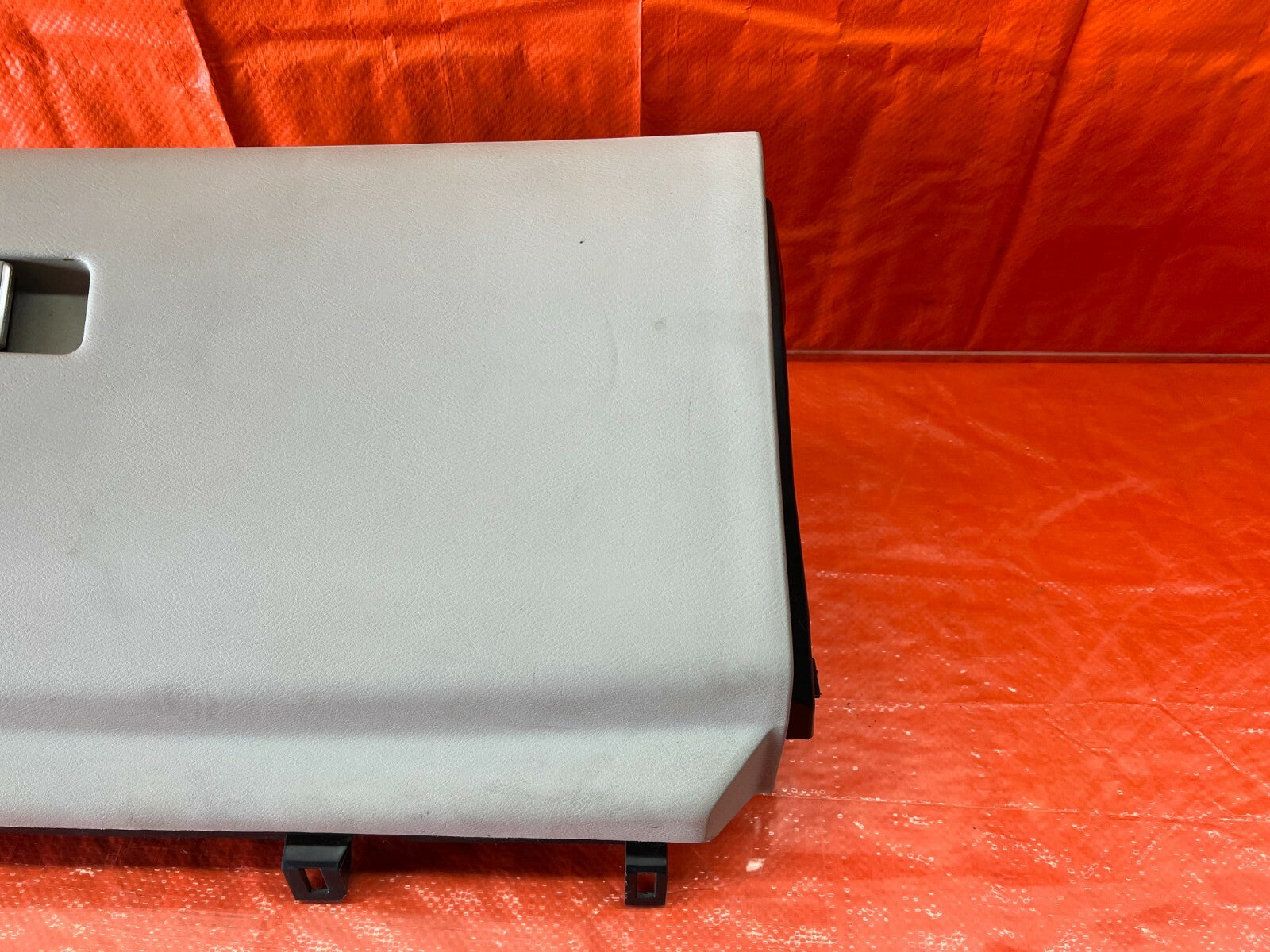 14 20 INFINITI Q50 / 17 20 Q60   GLOVE BOX ASSEMBLY   IVORY COLOR OEM #1133