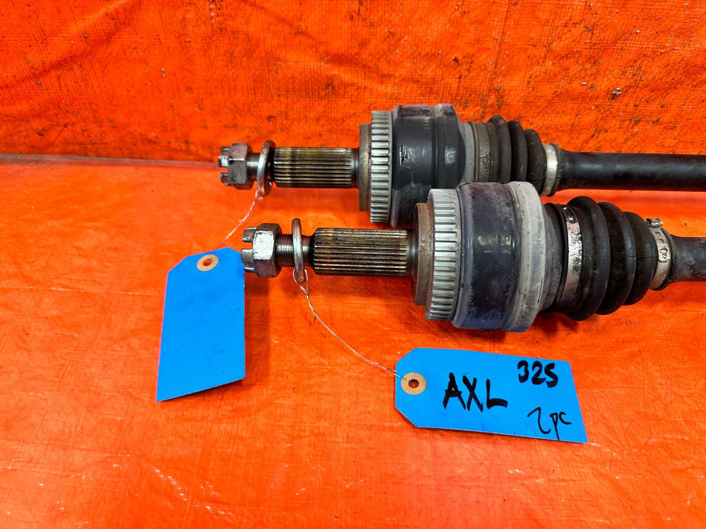 12 14 HYUNDAI GENESIS COUPE BK2 2.0L   LEFT AND RIGHT  AXLES DRIVESHAFTS OEM 3257