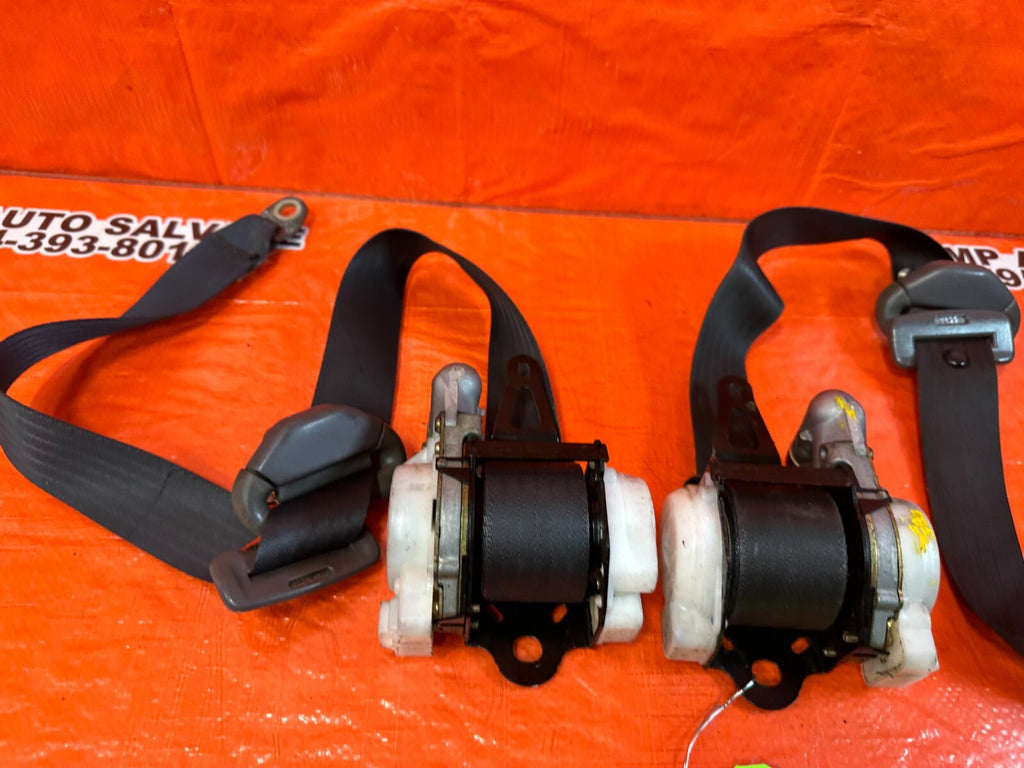 00 01 TOYOTA CELICA LEFT & RIGHT FRONT SEAT BELTS SEAT BELT SET GRAY COLOR OEM9