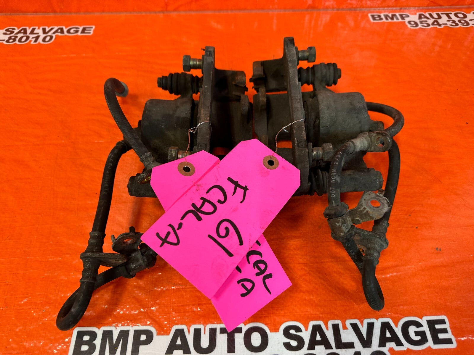 90 91 HONDA CRX BASE MODEL   FRONT BRAKE CALIPER SET CALIPERS LEFT RIGHT OEM #6113
