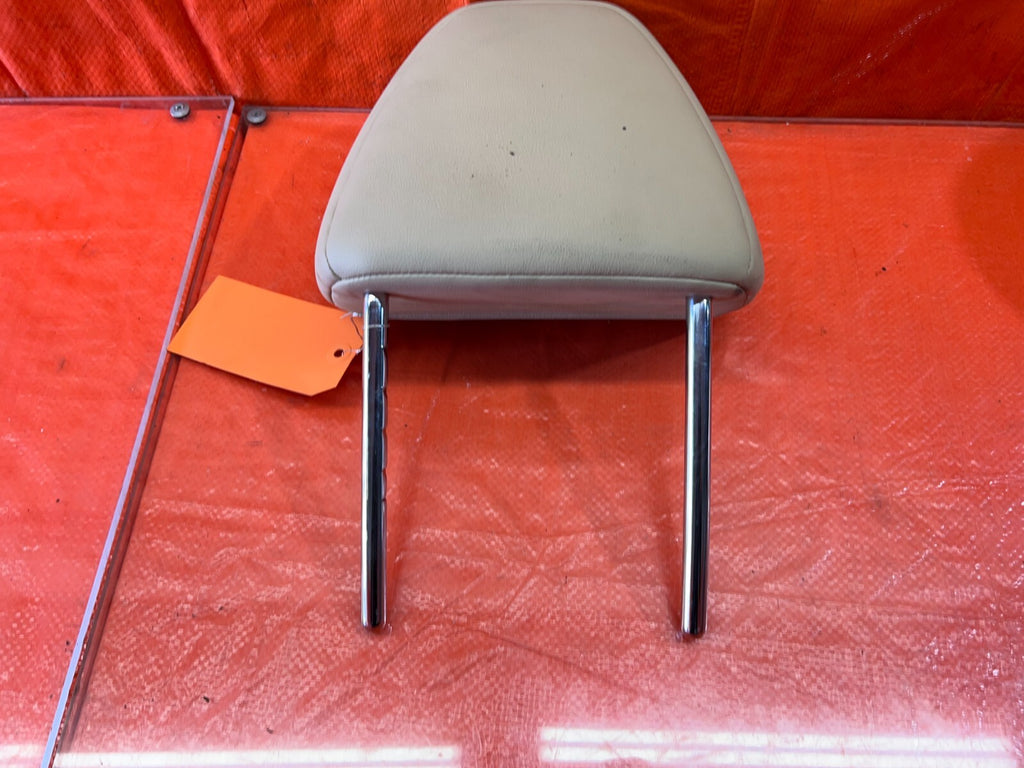09 10 ACURA TSX   FRONT SEAT HEAD REST LEFT OR RIGHT   IVORY COLOR   OEM #158 112