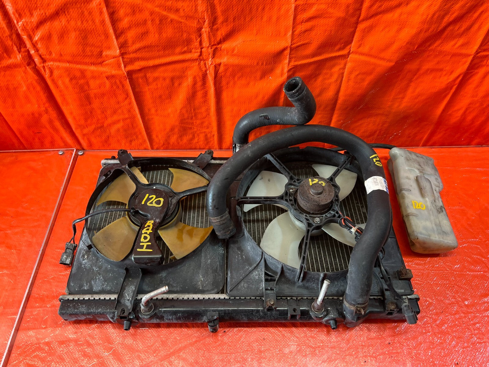 99 01 HONDA PRELUDE   MANUAL RADIATOR W/ BOTH COOLING FANS & OVERFLOW TANK   OEM0