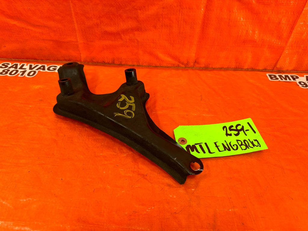 97 01 HONDA PRELUDE   LEFT   FRONT SUB FRAME STEERING RACK BRACKET STIFFENER 2590