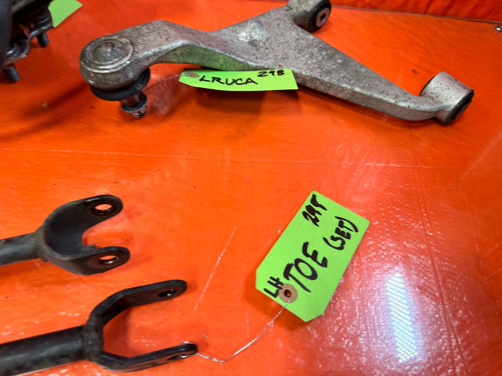 03 07 INFINITI G35 COUPE   LEFT REAR SPINDLE KNUCKLE HUB W/ ALL CONTROL ARMS 29813