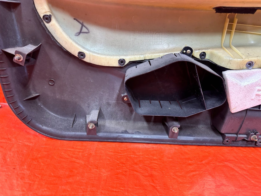96 00 HONDA CIVIC HATCHBACK   PASSENGER RIGHT MANUAL NON POWER   DOOR PANEL OEM17