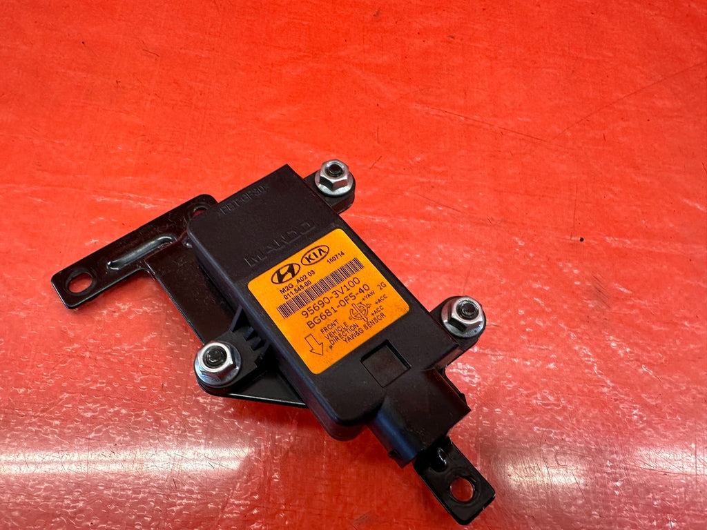 2016 16 HYUNDAI GENESIS COUPE 3.8L   YAW RATE SENSOR   95690 3V100   OEM #2197