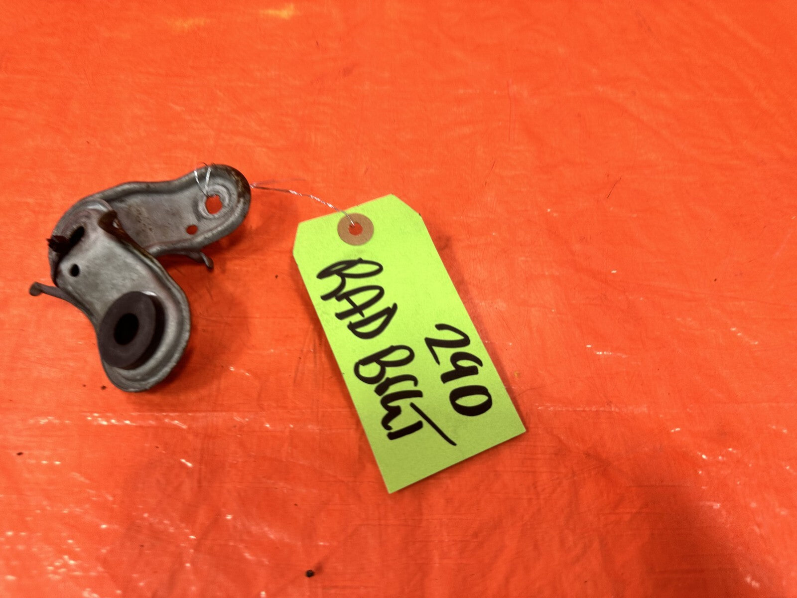 00 09 HONDA S2000   RADIATOR BRACKET SET LEFT & RIGHT BRACKETS   OEM #2901