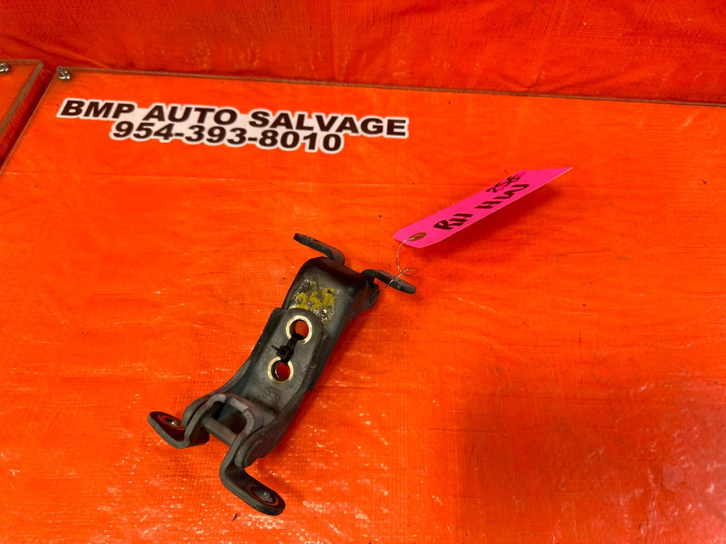 02 05 HONDA CIVIC SI EP3 HATCHBACK DOOR HINGE SET UPPER & LOWER RIGHT  OEM 2584