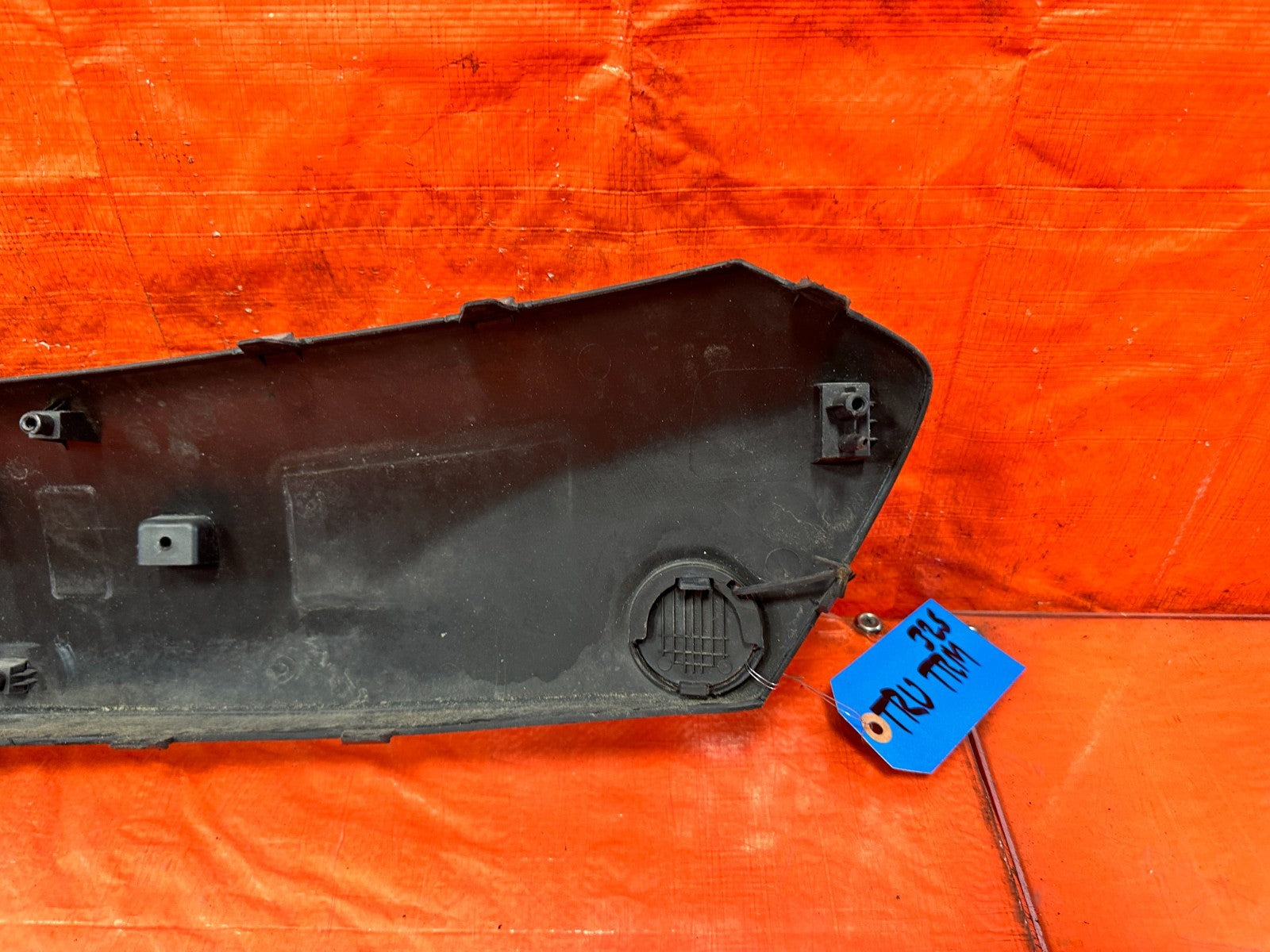 12 14 HYUNDAI GENESIS COUPE BK2 2.0L   FRONT BUMPER COVER INSERT TRIM   OEM 32510