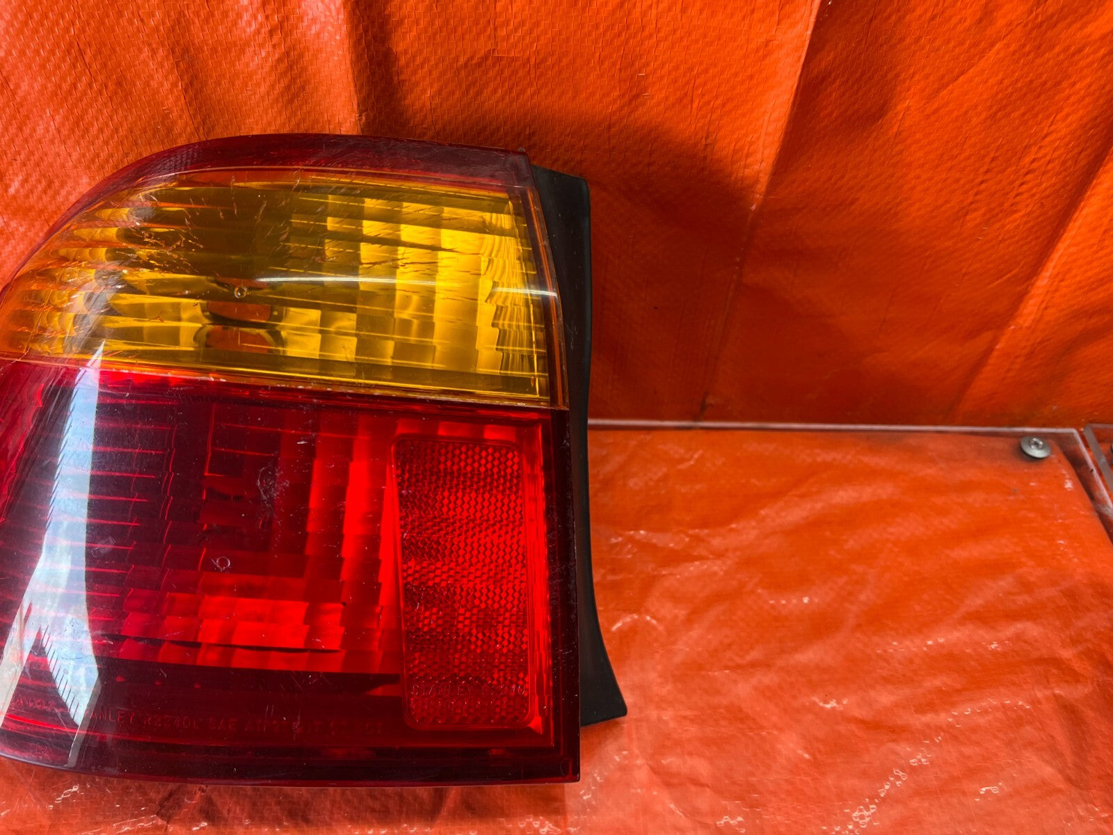 99 00 HONDA CIVIC SEDAN   DRIVER LEFT   OUTER TAIL LIGHT LAMP   OEM #127 4
