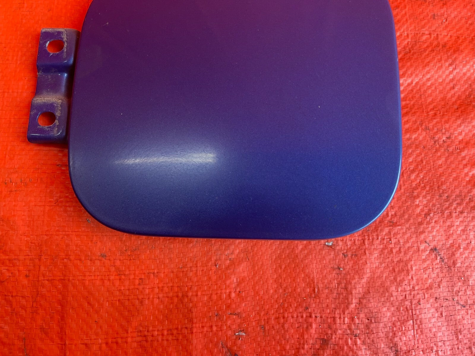 97 01 HONDA CR V CRV   GASOLINE GAS FUEL LID COVER TRIM   BLUE COLOR   OEM #763