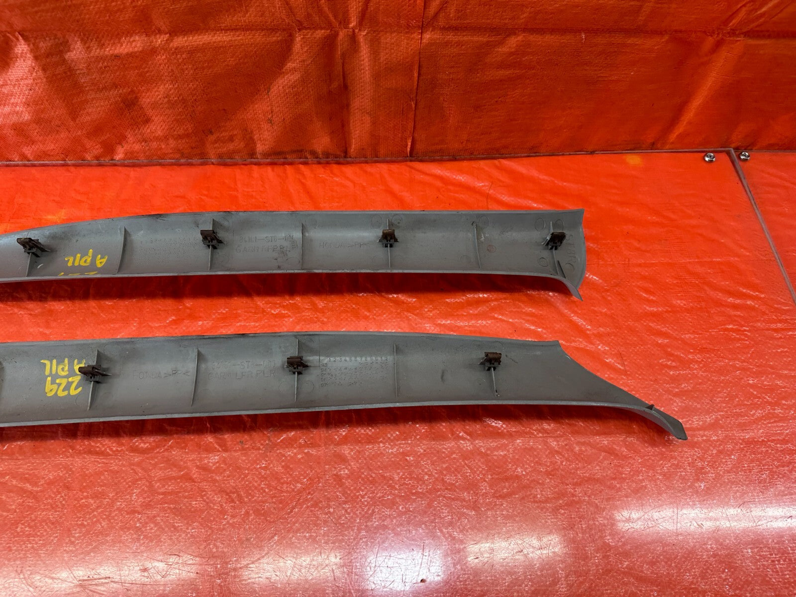94 01 INTEGRA SEDAN A PILLAR TRIM SET   LEFT RIGHT A PILLARS   OEM FACTORY #22911