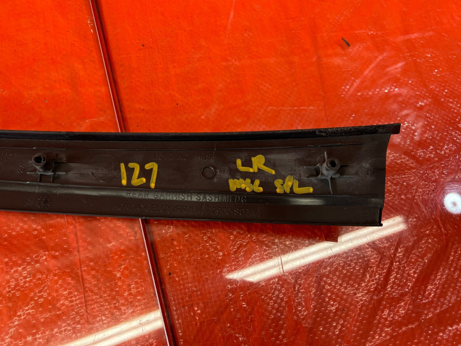 96 00 HONDA CIVIC   SEDAN   DRIVER LEFT REAR DOOR SASH TRIM MOLDING   OEM 1278