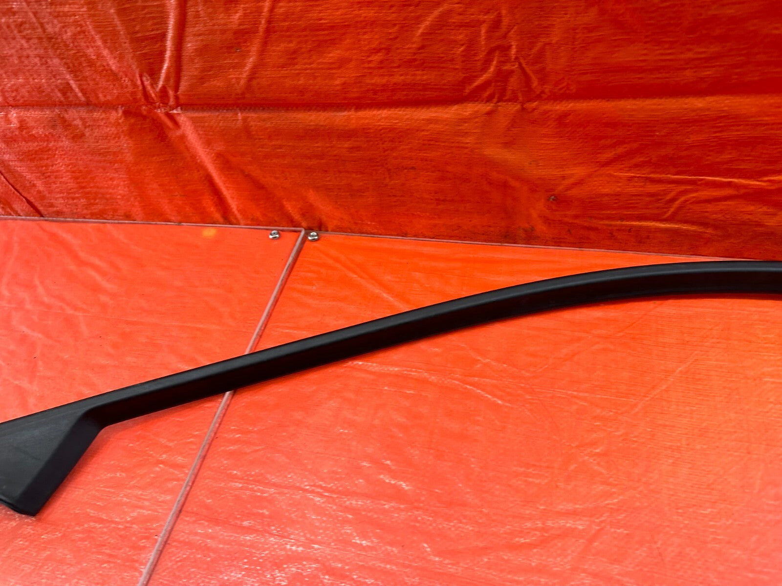 04 08 ACURA TL   PASSENGER RIGHT FRONT   INTERIOR UPPER GLASS DOOR TRIM OEM 2345