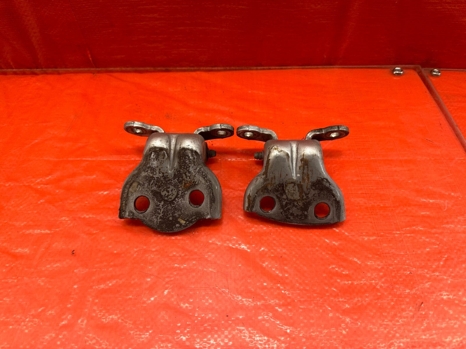 92 00 HONDA CIVIC SEDAN PASSENGER RIGHT REAR DOOR HINGE SET UPPER LOWER OEM #19511