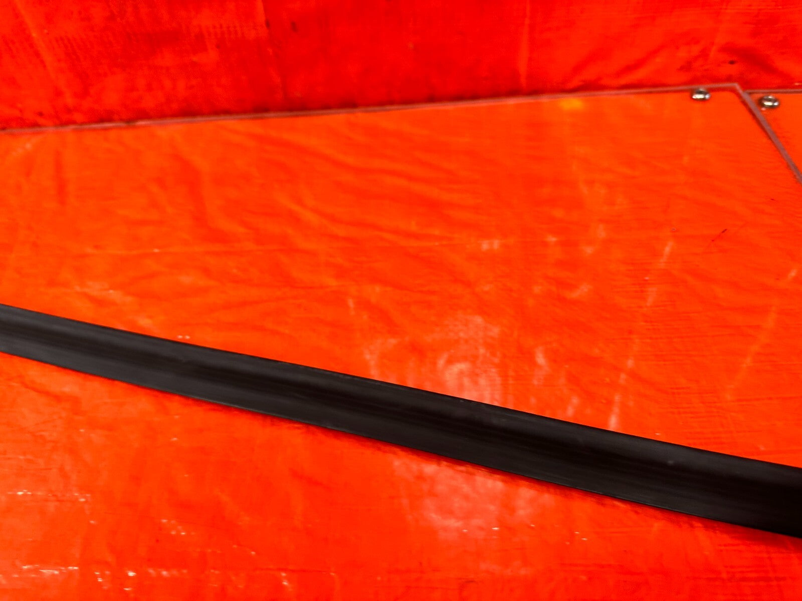 02 06 ACURA RSX   PASSENGER RIGHT FRONT DOOR GLASS SUB SEAL   OEM #28013