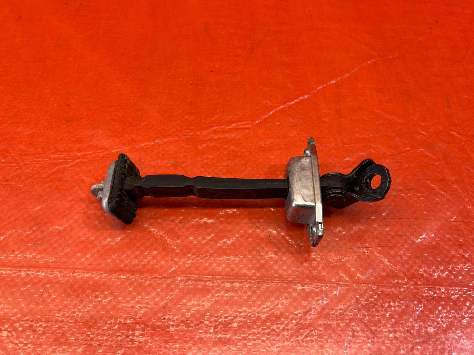 06 11 CIVIC 4D SEDAN   DRIVER LEFT REAR DOOR CHECKER HINGE ARM STOPPER   OEM 2203