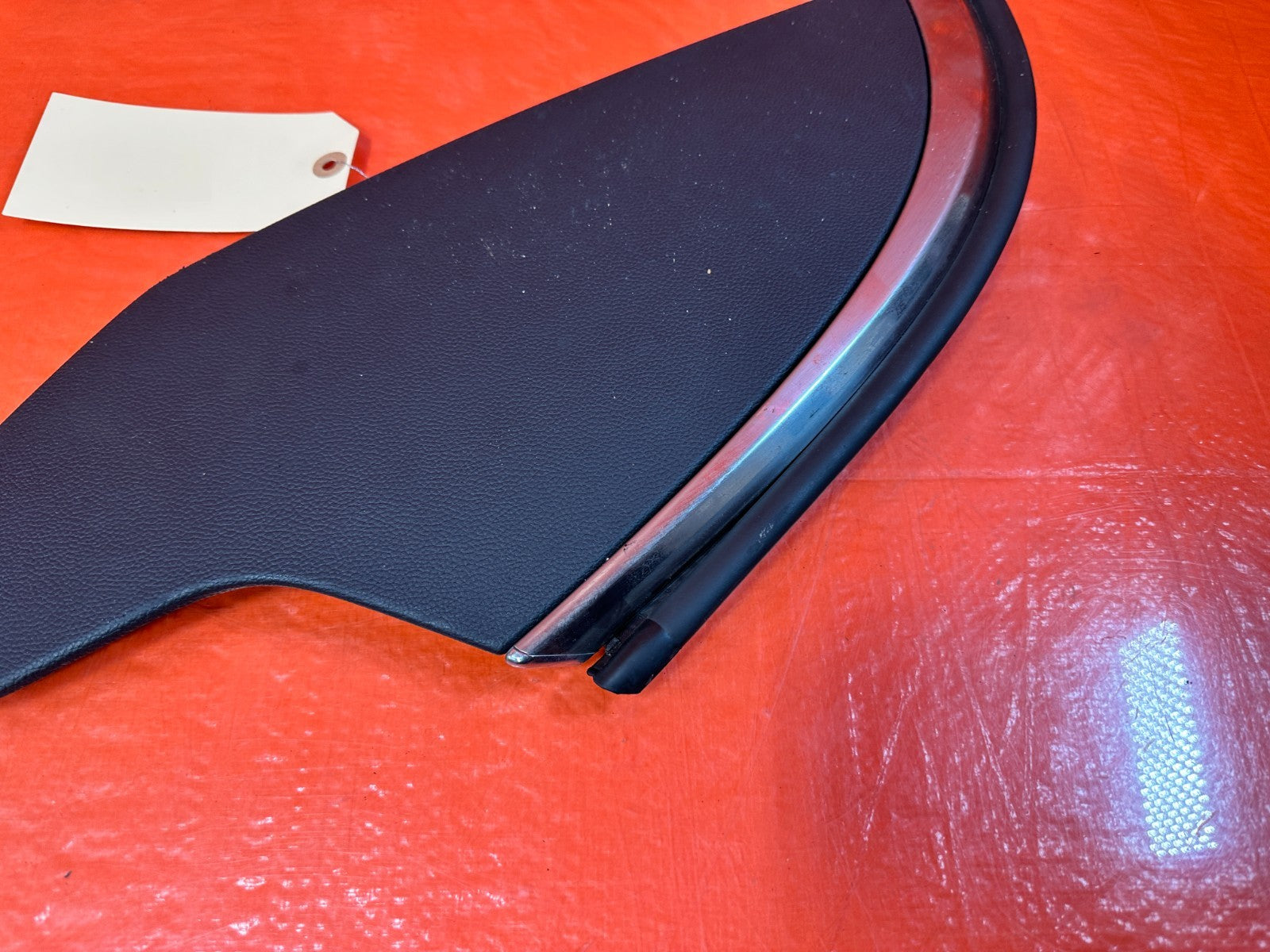 08 15 INFINITI G37 CONVERTIBLE   DRIVER LEFT PARCEL SHELF FLAP COVER   OEM2