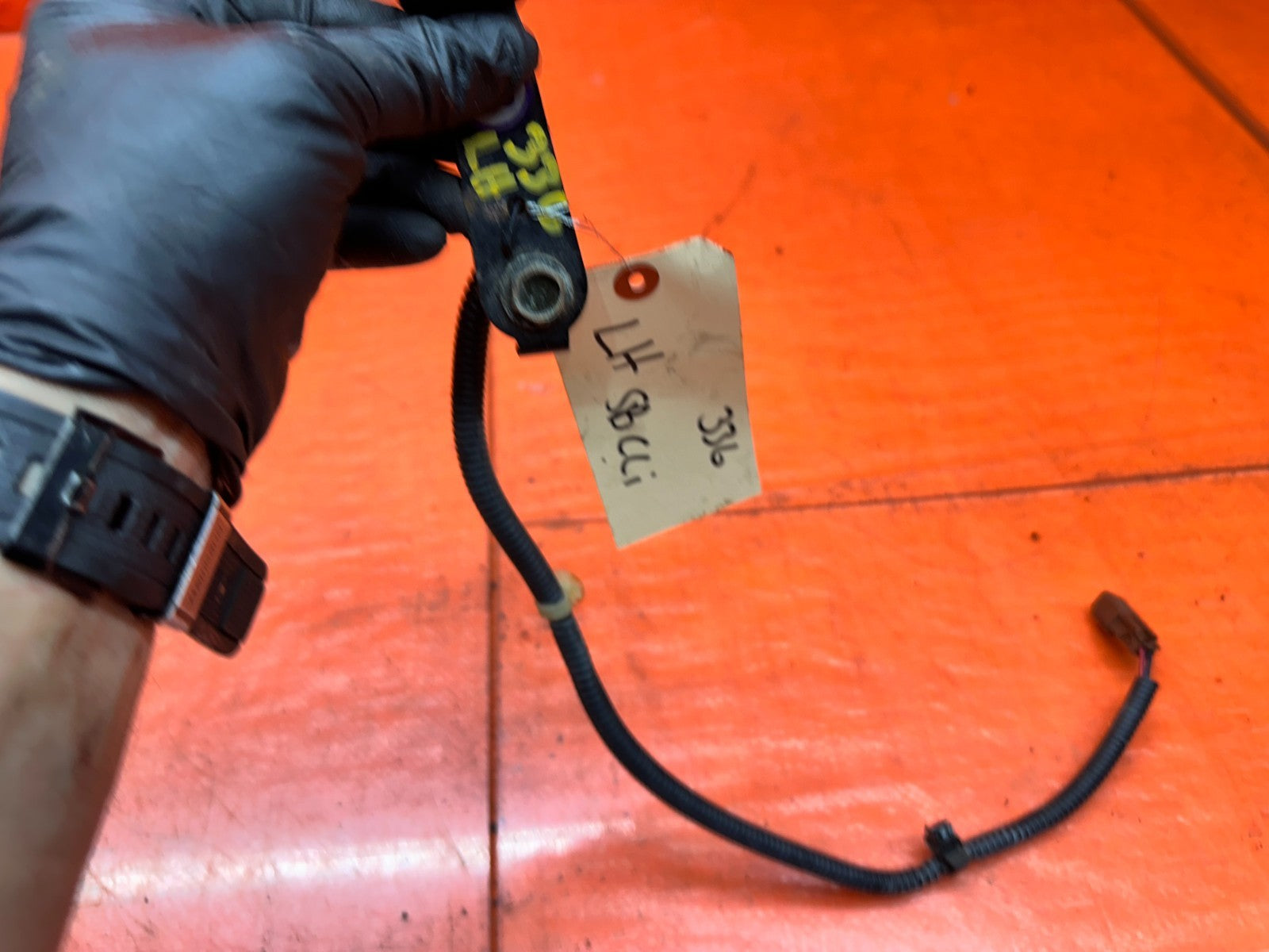 97 01 HONDA PRELUDE 2.2L DRIVER LEFT FRONT SEAT BELT BUCKLE RECEIVER CLIP #3368