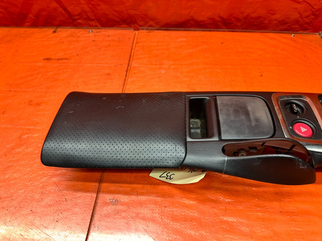 00 03 HONDA S2000 AP1 2.0L CENTER CONSOLE ARMREST SHIFTER TRIM BEZEL BLACK #33720