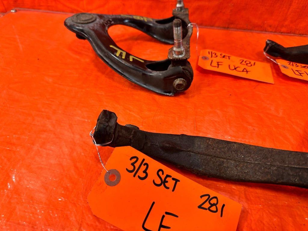 94 01 ACURA INTEGRA DRIVER LEFT FRONT SPINDLE KNUCKLE HUB & LOWER CONTROL ARM 817