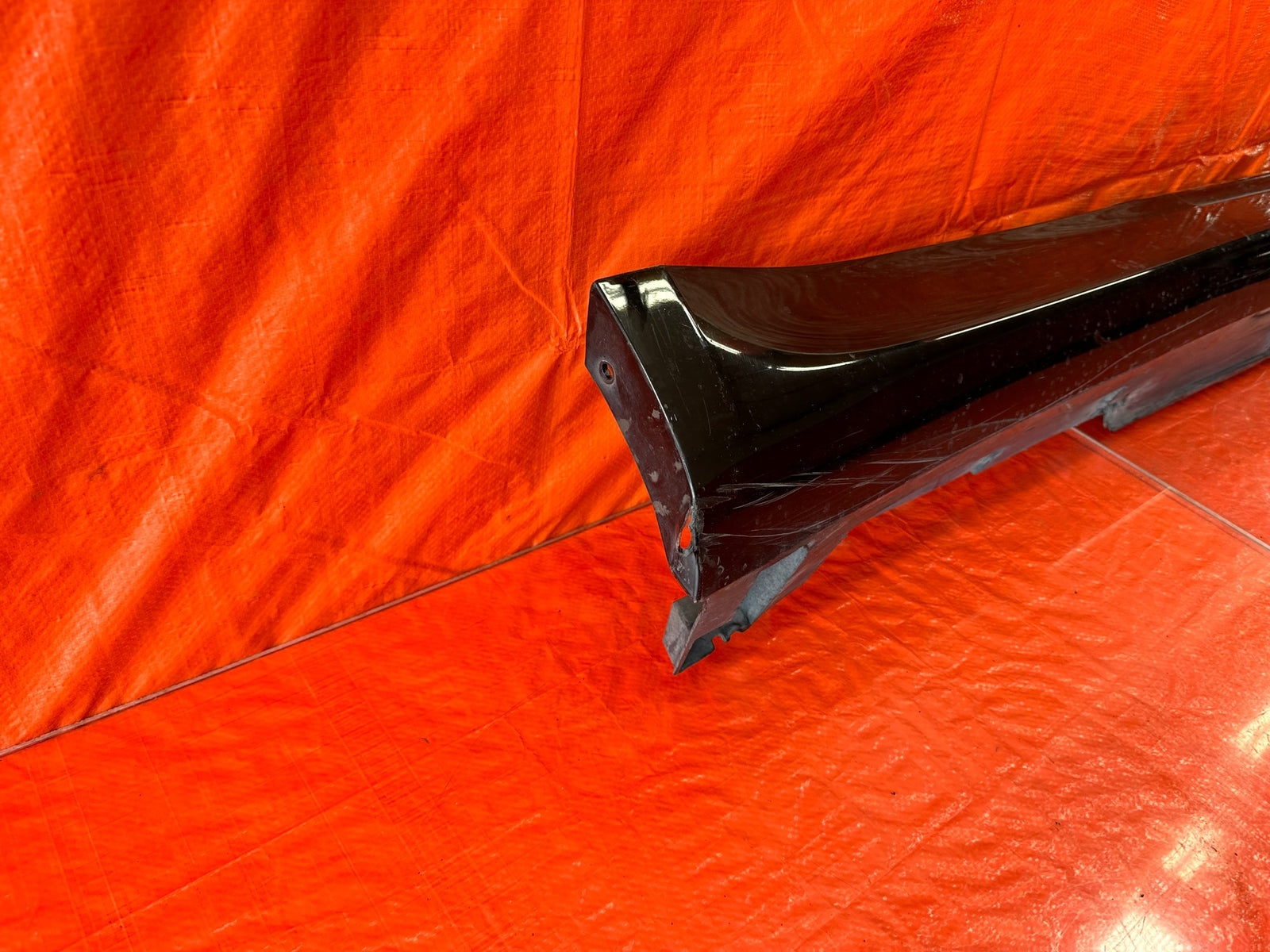 08 15 INFINITI G37 Q60 COUPE   SIDE SKIRT ROCKER MOLDING TRIM RIGHT SIDE OEM 18810