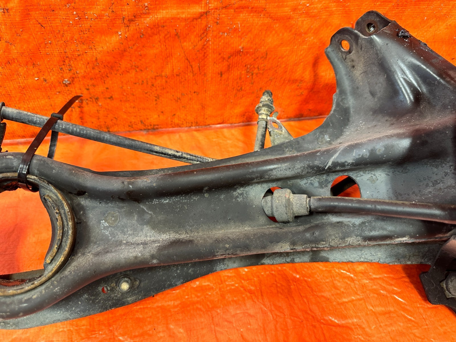 92 95 HONDA CIVIC   DRIVER LEFT REAR TRAILING ARM CONTROL ARM   OEM 3274